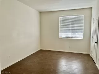 Photo #6: 2531240 Listing