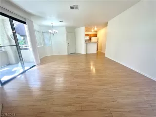 Photo #2: 2531242 Listing 