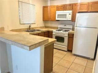 Photo #3: 2531242 Listing 