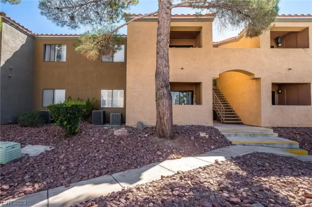 MLS: 2531250 Condo For Sale