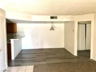 Photo #2: 2531270 Listing 