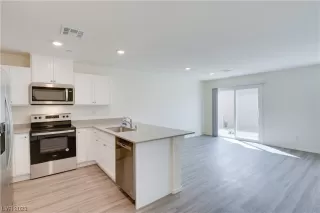 Photo #3: 2531277 Listing 