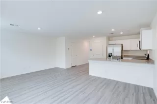 Photo #5: 2531277 Listing 
