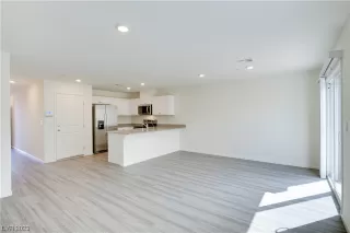 Photo #6: 2531277 Listing 