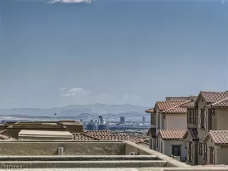 Photo #5: 2531293 Listing 