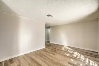 Photo #6: 2531303 Listing 