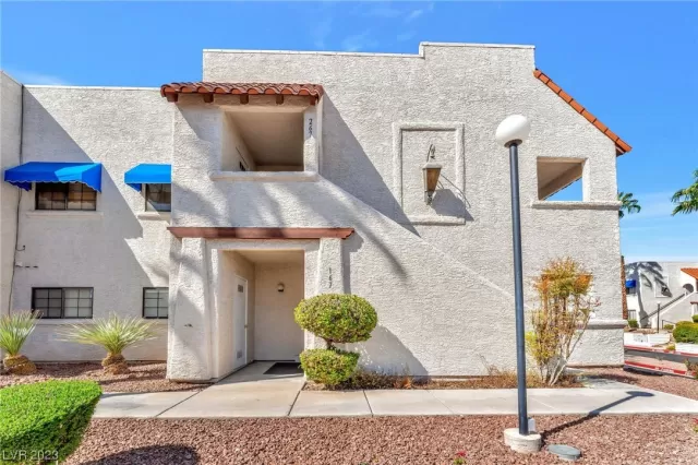 MLS: 2531326 Condo For Sale