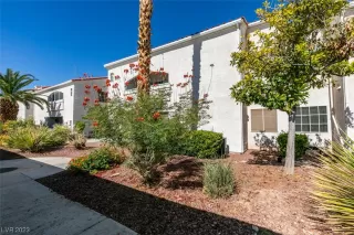 Photo #5: 2531333 Listing