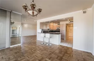 Photo #3: 2531359 Listing