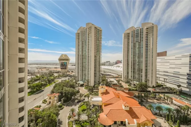 MLS: 2531373 Condo For Sale