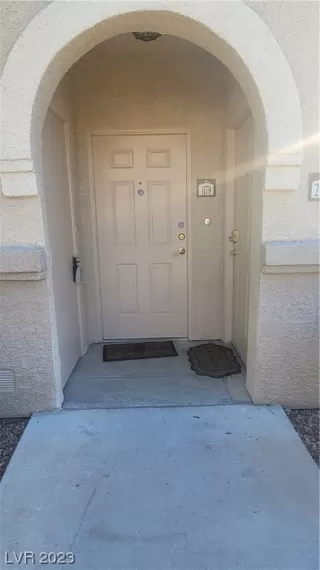 Photo #4: 2531375 Listing