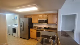 Photo #5: 2531375 Listing