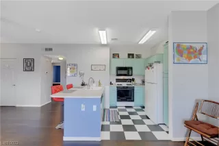 Photo #3: 2531379 Listing 