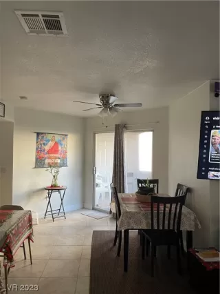 Photo #4: 2531400 Listing