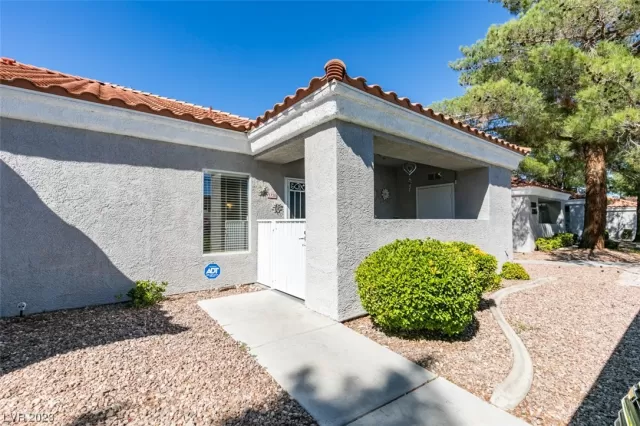 MLS: 2531458 Condo For Sale