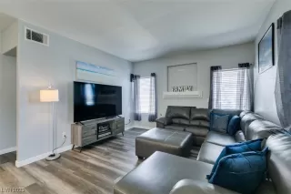 Photo #5: 2531458 Listing