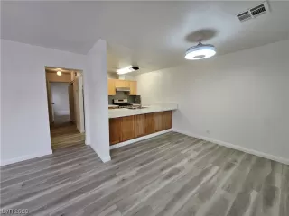 Photo #6: 2531460 Listing 