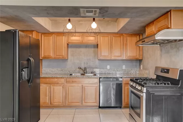 MLS: 2531464 Condo For Sale