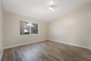 Photo #6: 2531501 Listing 