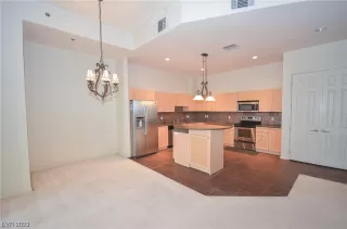 Photo #5: 2531503 Listing 