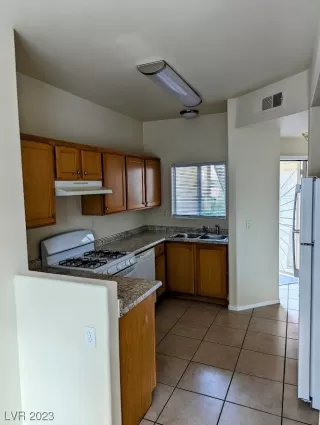 Photo #3: 2531533 Listing 