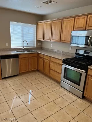 Photo #1: 2531540 Listing 