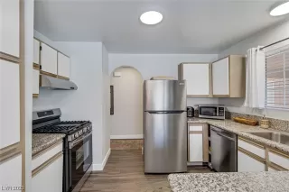 Photo #4: 2531548 Listing 