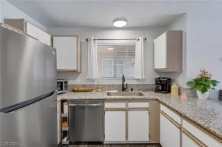 Photo #5: 2531548 Listing 