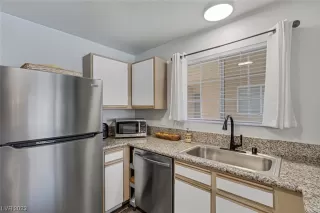 Photo #6: 2531548 Listing 