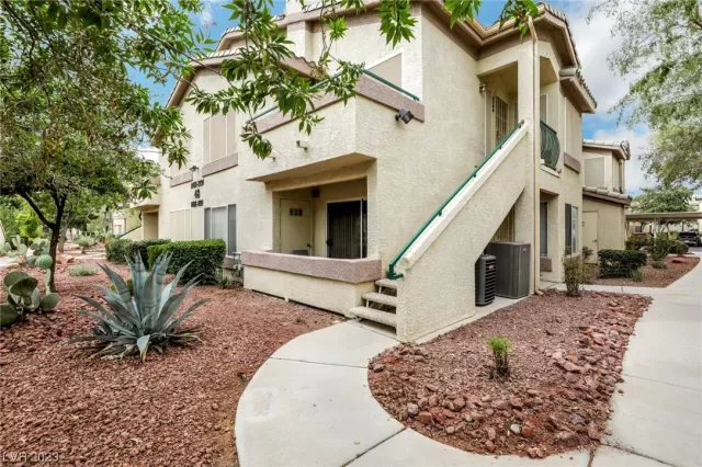 MLS: 2531581 Condo For Sale