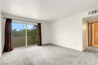 Photo #4: 2531581 Listing 