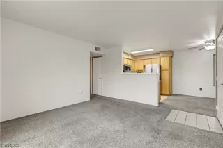 Photo #6: 2531581 Listing 