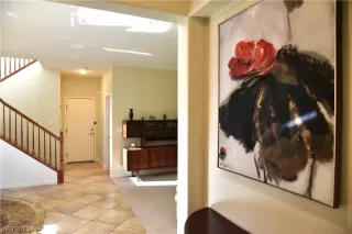 Photo #5: 2531586 Listing