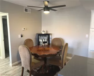 Photo #4: 2531587 Listing