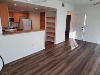 Photo #6: 2531609 Listing 