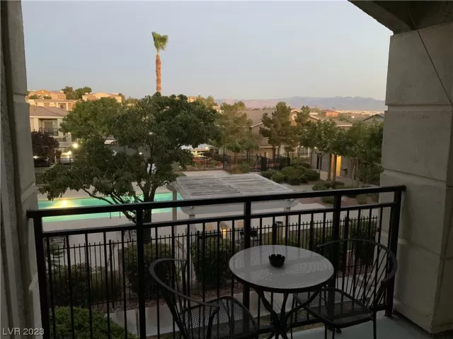 MLS: 2531661 Condo For Sale