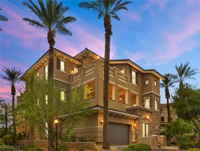 MLS: 2531663 Condo For Sale