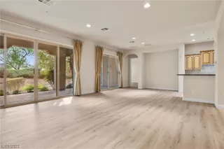 Photo #4: 2531663 Listing 