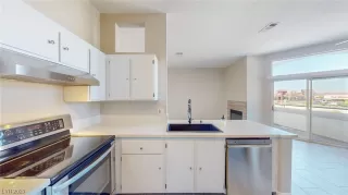 Photo #4: 2531681 Listing