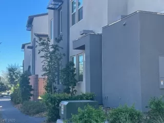 Photo #1: 2531685 Listing