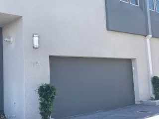 Photo #3: 2531685 Listing