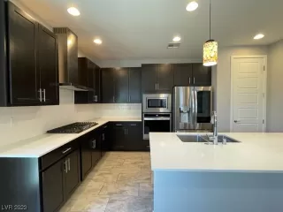 Photo #5: 2531685 Listing