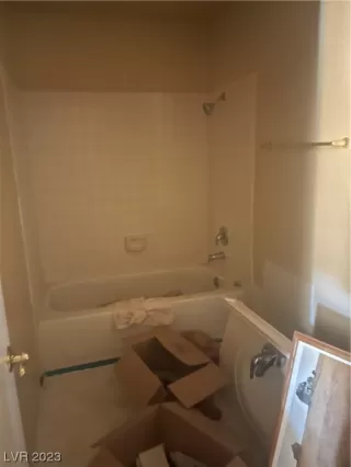 Photo #6: 2531702 Listing