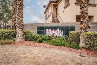 Photo #1: 2531717 Listing 