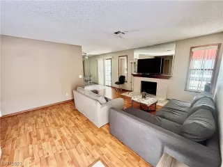 Photo #4: 2531728 Listing 