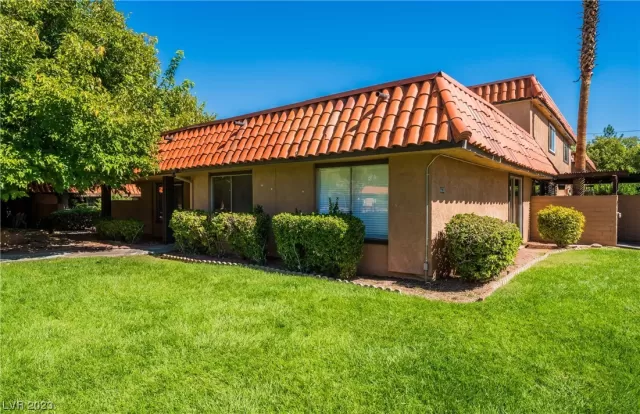 MLS: 2531748 Condo For Sale