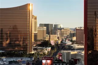 Photo #4: 2531759 Listing