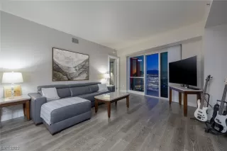 Photo #5: 2531759 Listing