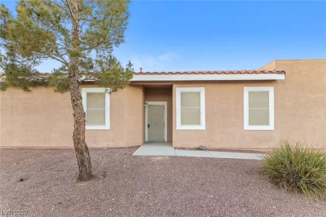 MLS: 2531761 Condo For Sale