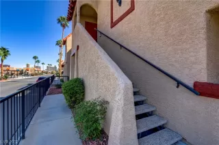 Photo #2: 2531778 Listing